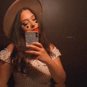 Meet your Posher, Maddie